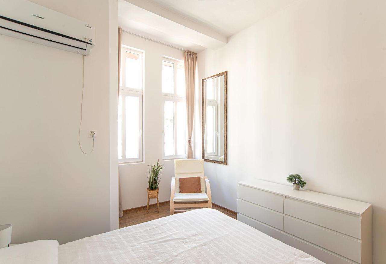 Supreme Luxury Top Central 1 Bedroom Apartment Софія Екстер'єр фото